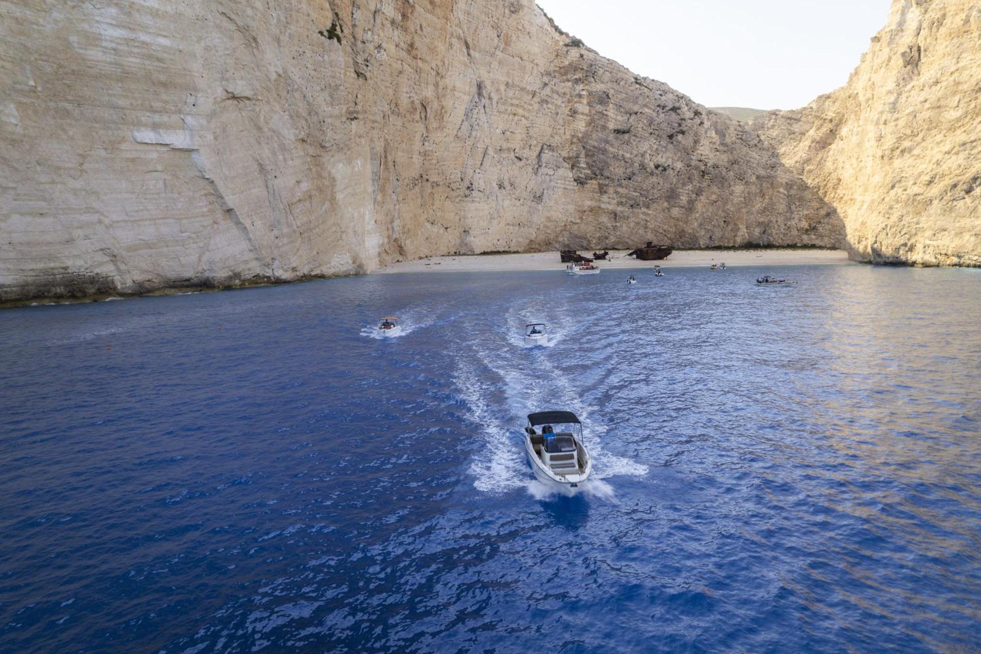 The Sall Suites Complex B - Iconic Sea Views, By Zantewize Agios Nikolaos  Esterno foto